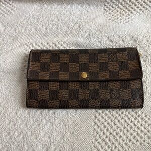 Louis Vuitton Sarah Wallet in Damier Ebene canvas